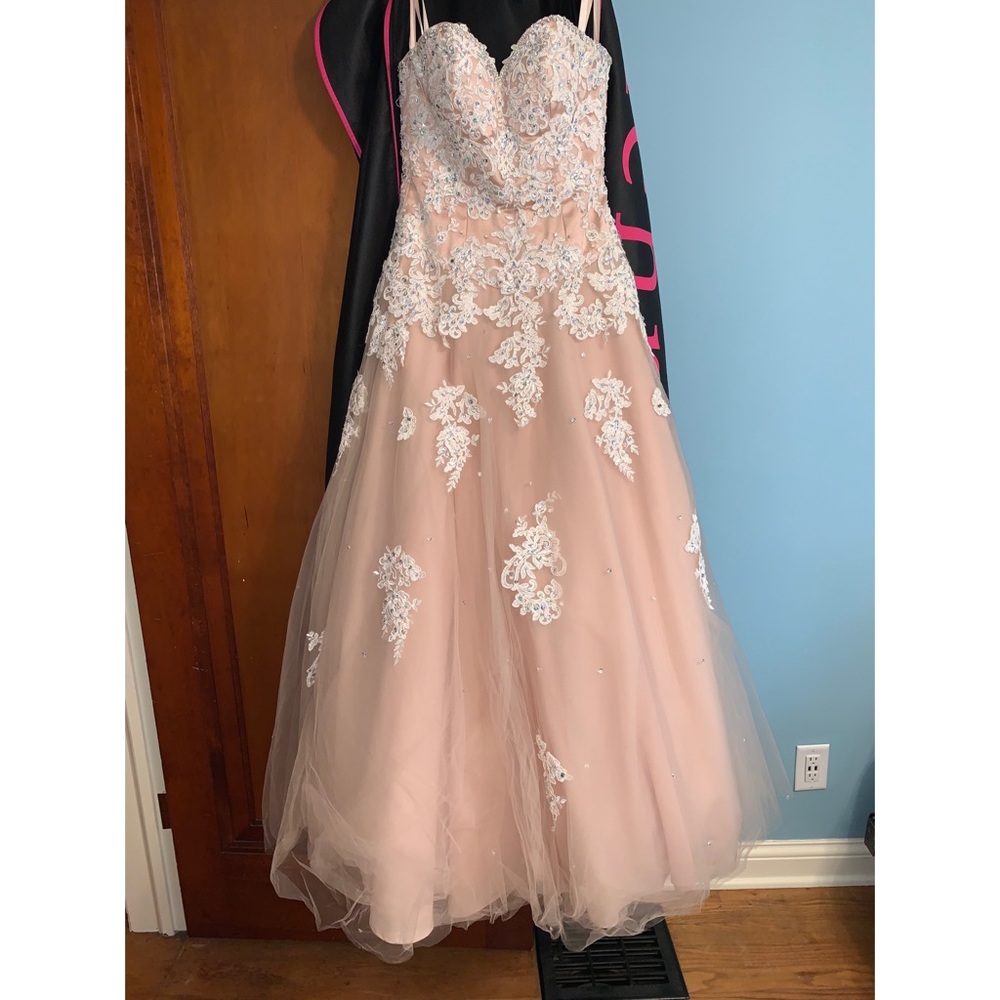 Prom Dress - Picture 2 of 7
